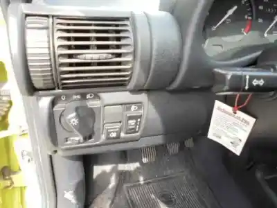 Veicolo di demolizione opel corsa b eco dell'anno 2000 alimentato x10xe
