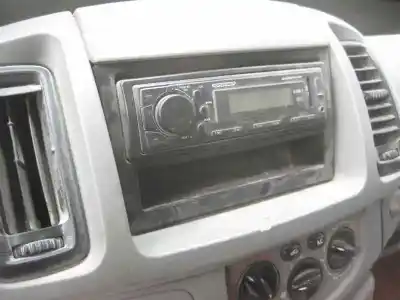 Здавання транспортного засобу opel vivaro furgón 2.7t corto року 2004 потужний f9q u7