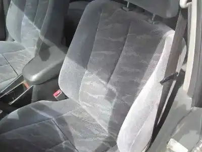Veículo de Sucata mitsubishi galant berlina (ea0) 2000 td gls (a) do ano 1999 alimentado 4d68