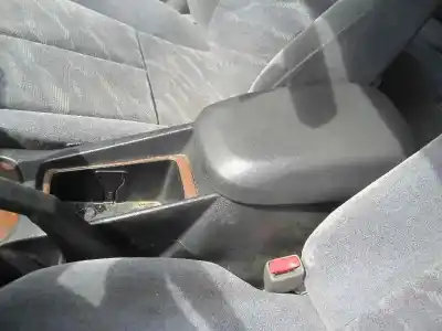 Veículo de Sucata mitsubishi galant berlina (ea0) 2000 td gls (a) do ano 1999 alimentado 4d68