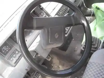 Здавання транспортного засобу renault rapid/express (f40) 1.4 року 1991 потужний c1 j