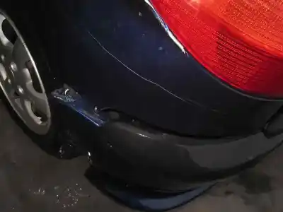 Véhicule à la ferraille peugeot 206 berlina xs de l'année 2002 alimenté kfw