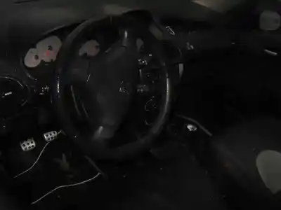 Véhicule à la ferraille peugeot 206 berlina xs de l'année 2002 alimenté kfw