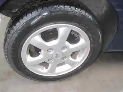Véhicule à la ferraille peugeot 206 berlina xs de l'année 2002 alimenté kfw