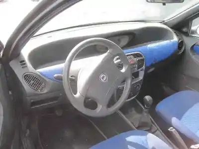 Здавання транспортного засобу lancia lancia y 1.2 caprice року 2001 потужний 188a4000