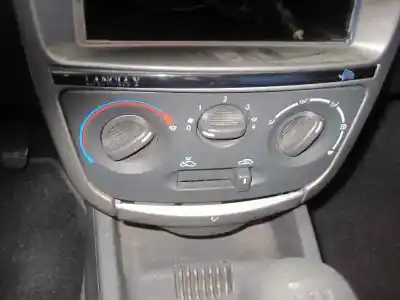 Здавання транспортного засобу lancia lancia y 1.2 caprice року 2001 потужний 188a4000