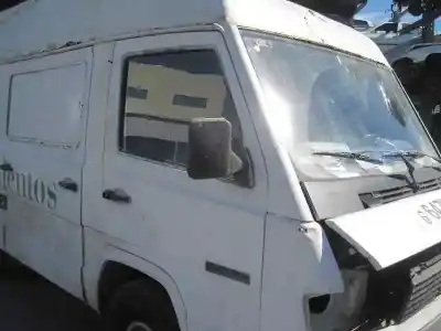 Véhicule à la ferraille mercedes-benz mb 100 d caja cerrada / combi caja cerrada (bm 631.332/342) de l'année 1993 alimenté 616963ii