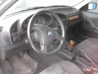 Véhicule à la ferraille bmw serie 3 berlina (e36) 318tds de l'année 1997 alimenté 174 t1