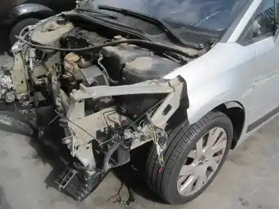 Veicolo di demolizione citroen c4 berlina lx dell'anno 2005 alimentato nfu