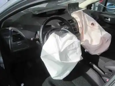 Veicolo di demolizione citroen c4 berlina lx dell'anno 2005 alimentato nfu
