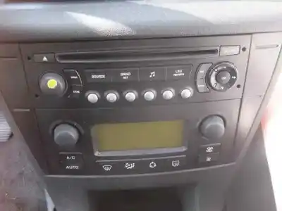 Veicolo di demolizione citroen c4 berlina lx dell'anno 2005 alimentato nfu