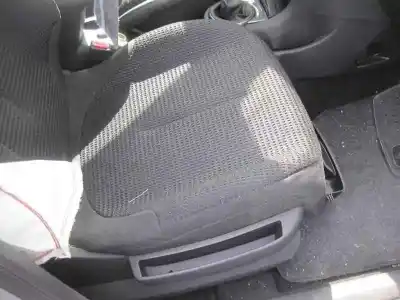 Veicolo di demolizione citroen c4 berlina lx dell'anno 2005 alimentato nfu