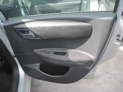 Veicolo di demolizione citroen c4 berlina lx dell'anno 2005 alimentato nfu