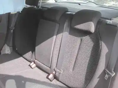 Veicolo di demolizione citroen c4 berlina lx dell'anno 2005 alimentato nfu