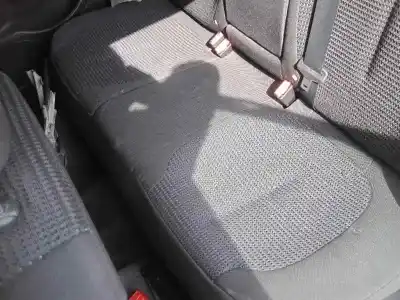 Veicolo di demolizione citroen c4 berlina lx dell'anno 2005 alimentato nfu