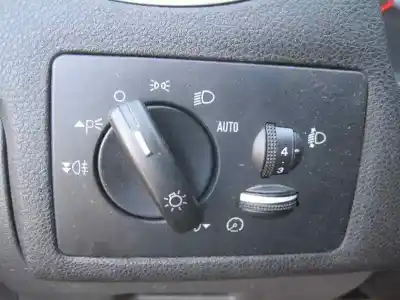 Здавання транспортного засобу ford focus berlina (cap) ambiente (d) року 2008 потужний g8da