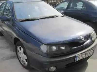 Véhicule à la ferraille renault laguna (b56) 1.9 dti diesel cat de l'année 1999 alimenté f9q f7