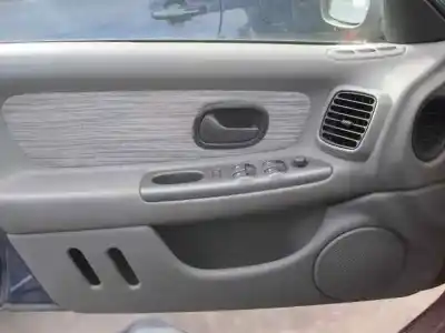 Véhicule à la ferraille renault laguna (b56) 1.9 dti diesel cat de l'année 1999 alimenté f9q f7