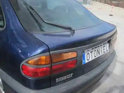 Véhicule à la ferraille renault laguna (b56) 1.9 dti diesel cat de l'année 1999 alimenté f9q f7