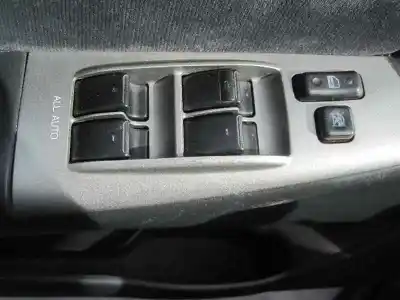 Véhicule à la ferraille toyota corolla (e12) 1.6 16v de l'année 2003 alimenté 3zz-fe