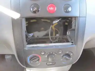 Veículo de Sucata daewoo kalos 1.4 se do ano 2003 alimentado f14s3