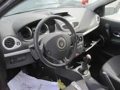 Scrapping Vehicle renault clio iii emotion of the year 2006 powered k9k t7