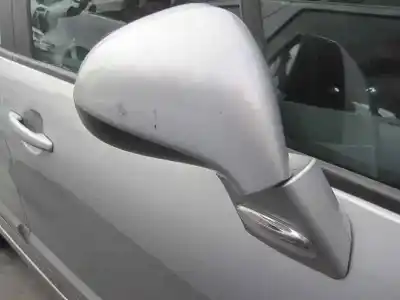 Véhicule à la ferraille peugeot 308 sw premium de l'année 2009 alimenté 9hz