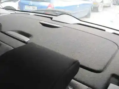 Véhicule à la ferraille peugeot 308 sw premium de l'année 2009 alimenté 9hz