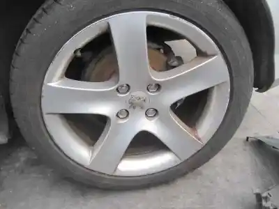 Véhicule à la ferraille peugeot 308 sw premium de l'année 2009 alimenté 9hz