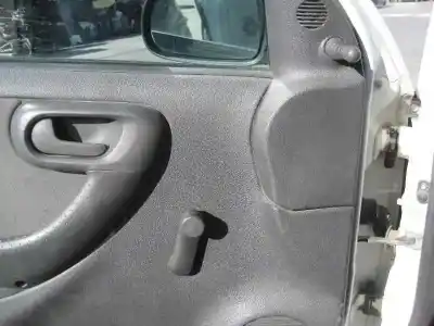 Здавання транспортного засобу opel corsa c club року 2003 потужний y17dtl
