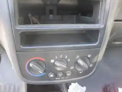 Здавання транспортного засобу opel corsa c club року 2003 потужний y17dtl