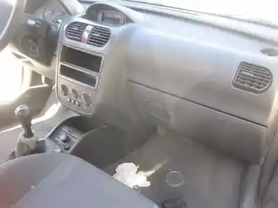 Здавання транспортного засобу opel corsa c club року 2003 потужний y17dtl