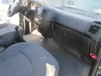 Здавання транспортного засобу hyundai h 1 h 1 furg.caja cerr.c. puerta року 1999 потужний 4bf-e