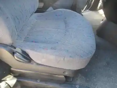 Здавання транспортного засобу hyundai h 1 h 1 furg.caja cerr.c. puerta року 1999 потужний 4bf-e