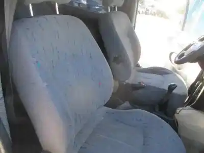 Здавання транспортного засобу hyundai h 1 h 1 furg.caja cerr.c. puerta року 1999 потужний 4bf-e