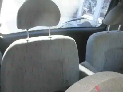 Здавання транспортного засобу hyundai h 1 h 1 furg.caja cerr.c. puerta року 1999 потужний 4bf-e