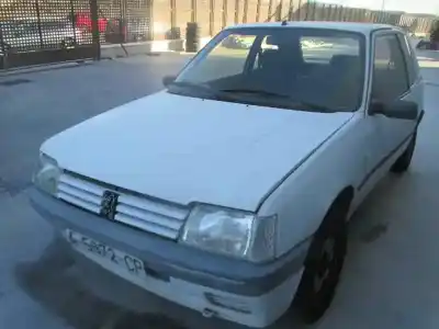 Veículo de Sucata PEUGEOT 205 BERLINA 1.8 Diesel do ano 1994 alimentado A9A