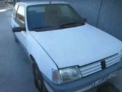 Veículo de Sucata peugeot 205 berlina 1.8 diesel do ano 1994 alimentado a9a