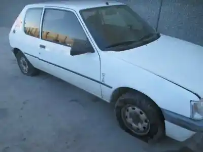 Veículo de Sucata peugeot 205 berlina 1.8 diesel do ano 1994 alimentado a9a