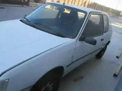 Veículo de Sucata peugeot 205 berlina 1.8 diesel do ano 1994 alimentado a9a