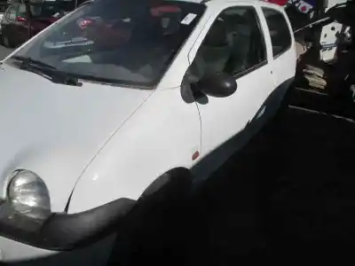 Véhicule à la ferraille otras marcas twingo i (co6) 1.2 alize de l'année 1998 alimenté d7f
