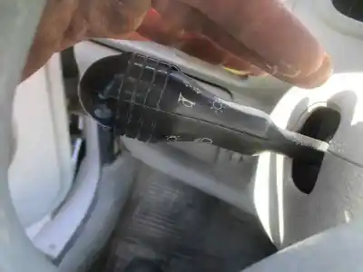 Véhicule à la ferraille otras marcas twingo i (co6) 1.2 alize de l'année 1998 alimenté d7f