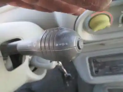 Véhicule à la ferraille otras marcas twingo i (co6) 1.2 alize de l'année 1998 alimenté d7f