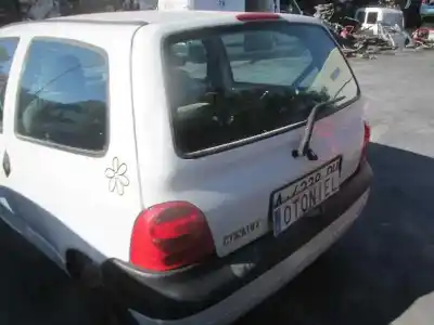 Véhicule à la ferraille otras marcas twingo i (co6) 1.2 alize de l'année 1998 alimenté d7f