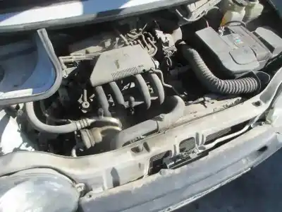 Véhicule à la ferraille otras marcas twingo i (co6) 1.2 alize de l'année 1998 alimenté d7f