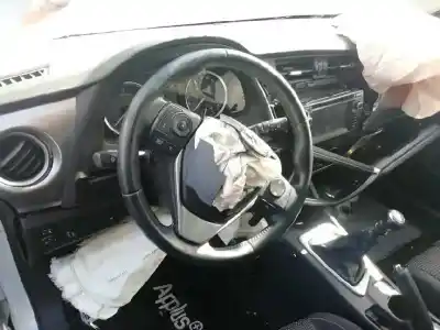 Здавання транспортного засобу toyota auris (_e15_) 1.4 d-4d (nde150_) року 2014 потужний 1nd