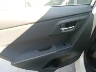Здавання транспортного засобу toyota auris (_e15_) 1.4 d-4d (nde150_) року 2014 потужний 1nd