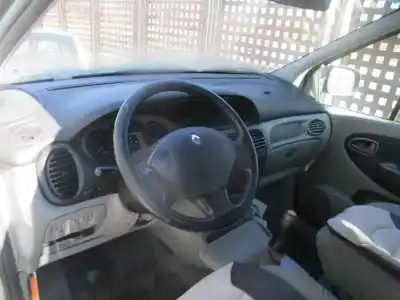 Scrapping Vehicle renault scenic rx4 (ja0) 1.9 dci salomon of the year 2001 powered f9q k7