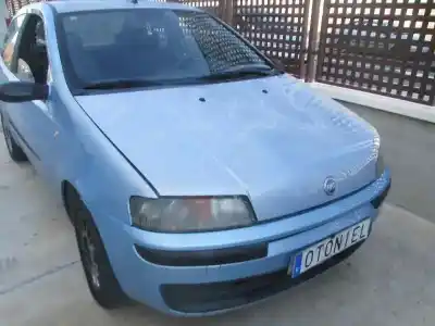 Здавання транспортного засобу fiat punto berlina (188) 1.2 16v elx року 2002 потужний 188a5000