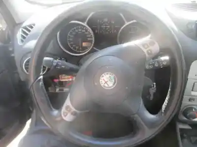 Vehicul casat alfa romeo 147 (190) 1.6 16v cat al anului 2003 alimentat ar37203